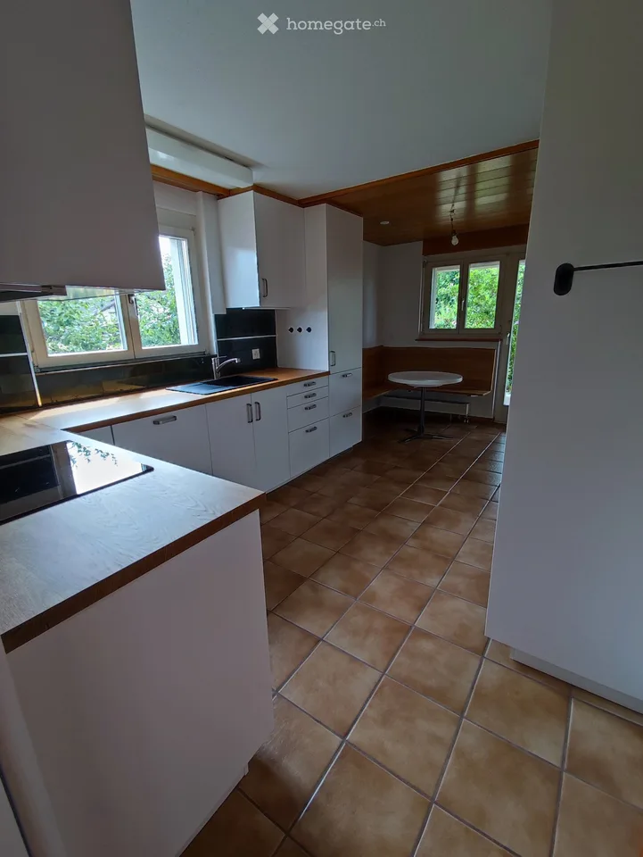 Spacious 3.5-room apartment with terrace in Breitenbach
