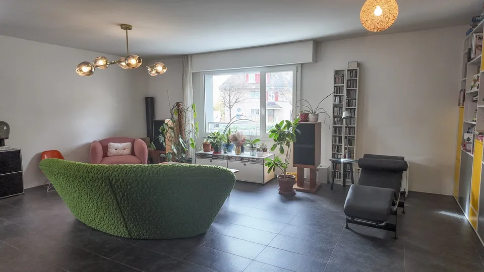 Beautiful crossing apartment with balcony