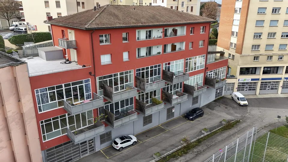 Beautiful crossing apartment with balcony