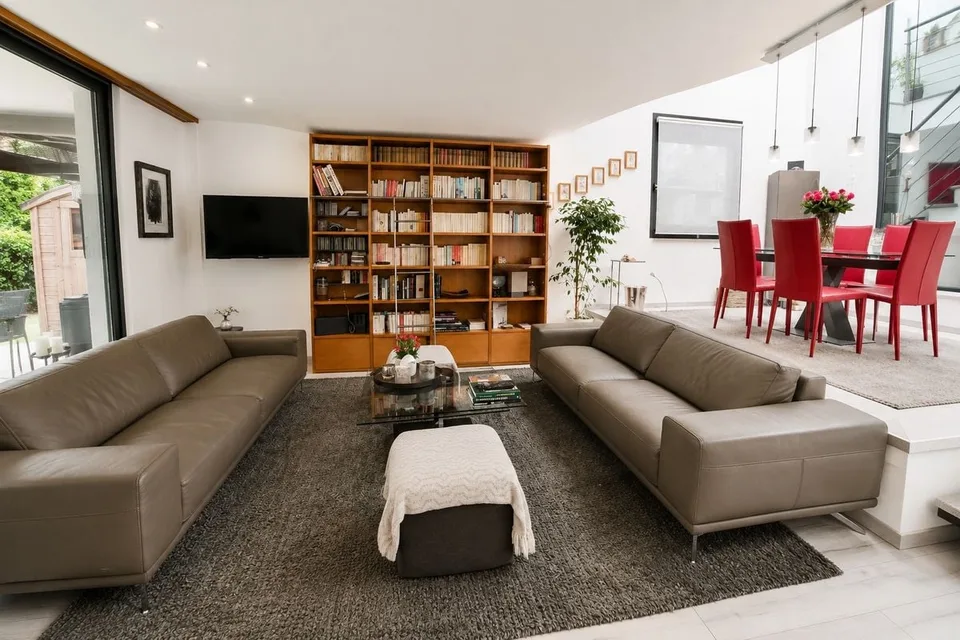 Bellissima Casa a Schiera con Vista Lago in Zona Tranquilla