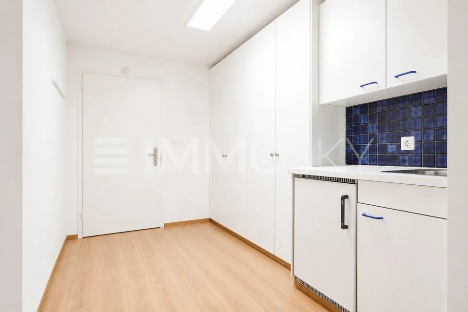 Large commercial property in prime location