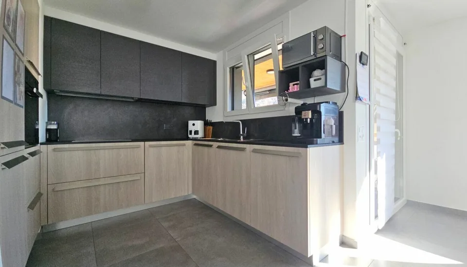 EXCELLENT OPPORTUNITY: 4.5 ROOMS WITH PRIVATE GARDEN