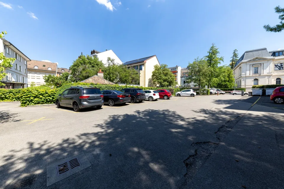 RARE OPPORTUNITY - Rental property in the heart of Vevey - mixed use