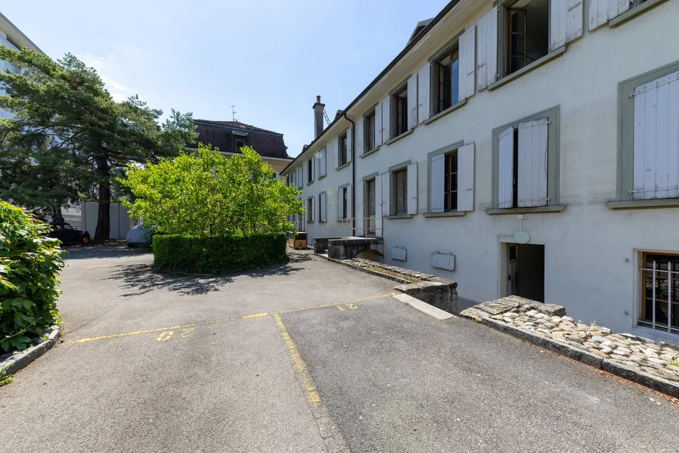 RARE OPPORTUNITY - Rental property in the heart of Vevey - mixed use