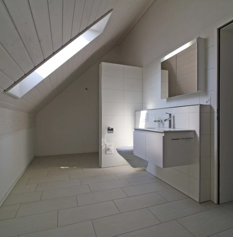 Appartement mansardé unique de 3 ½ pièces à Adlikon b. Regensdorf
