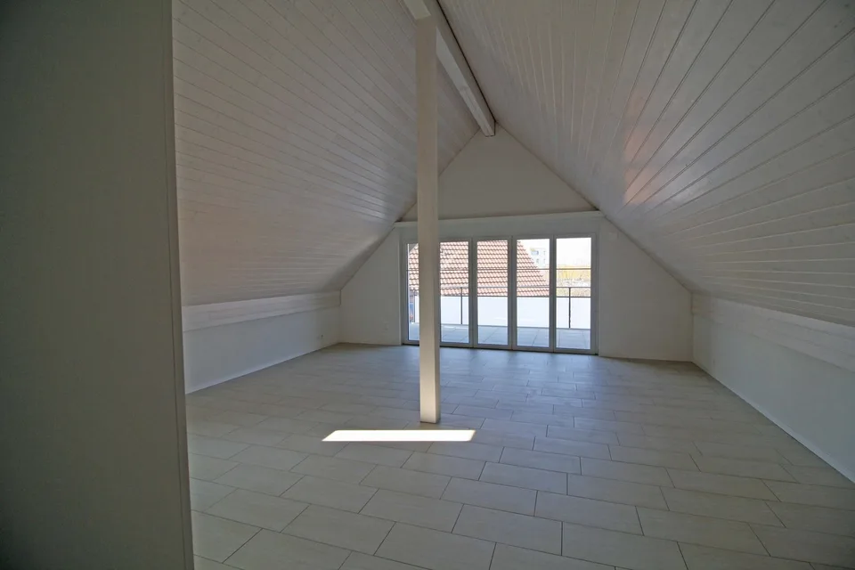 Appartement mansardé unique de 3 ½ pièces à Adlikon b. Regensdorf