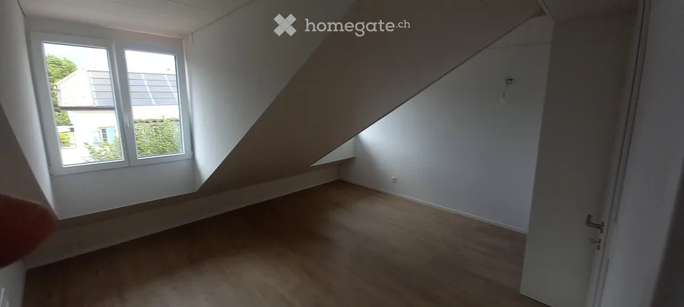 Duplex 4.5 pièces lumineux avec balcon à Cortaillod