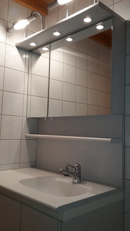 Charmante Dachwohnung im ländlichen Mühleberg zu vermieten