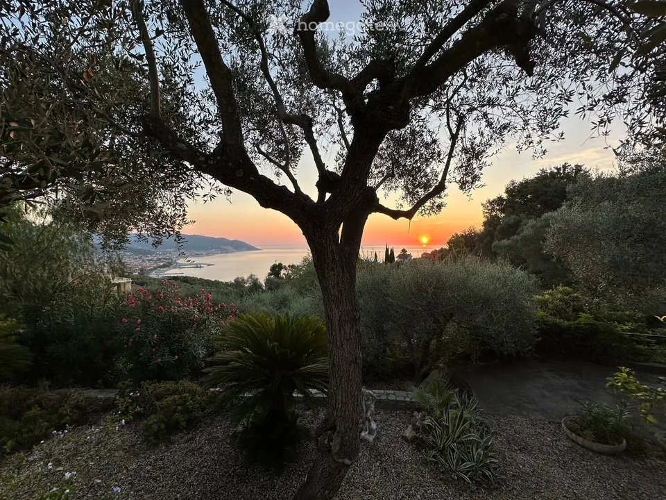 Villa incantevole a Diano Marina – Rifugio idilliaco sulla Riviera ligure