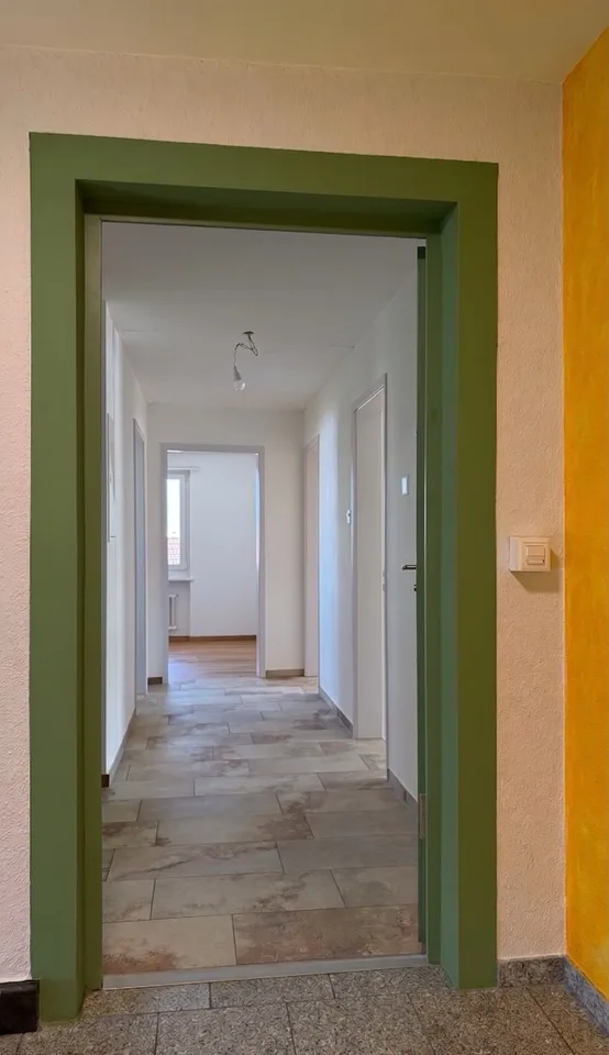 Komplett renovierte 4-Zimmer-Wohnung mit grossem Balkon