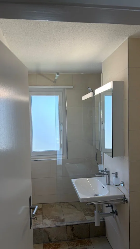 Komplett renovierte 4-Zimmer-Wohnung mit grossem Balkon