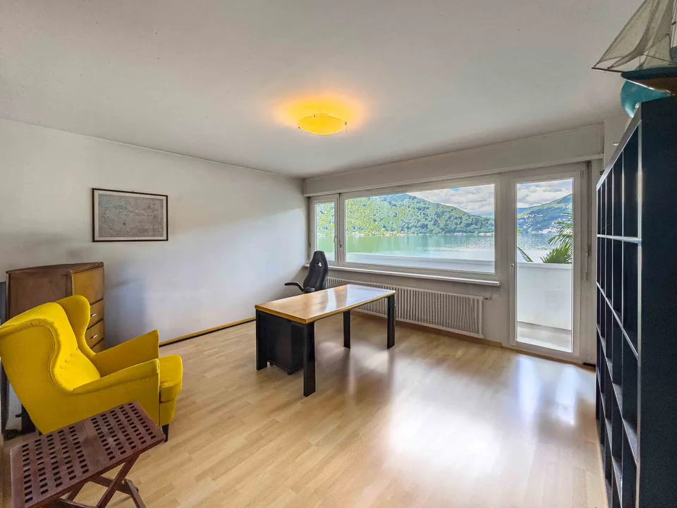 Villa direkt am See mit privaten Bootsliegeplätzen