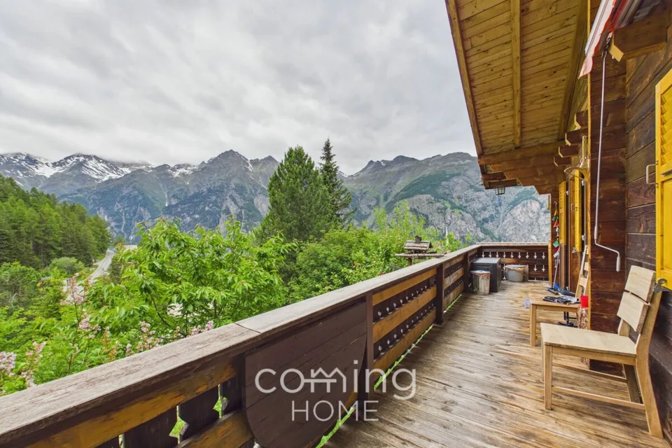 4-Zimmer-Chalet in St. Niklaus - Panoramaaussicht, Cheminée, Zweitwohnsitz möglich