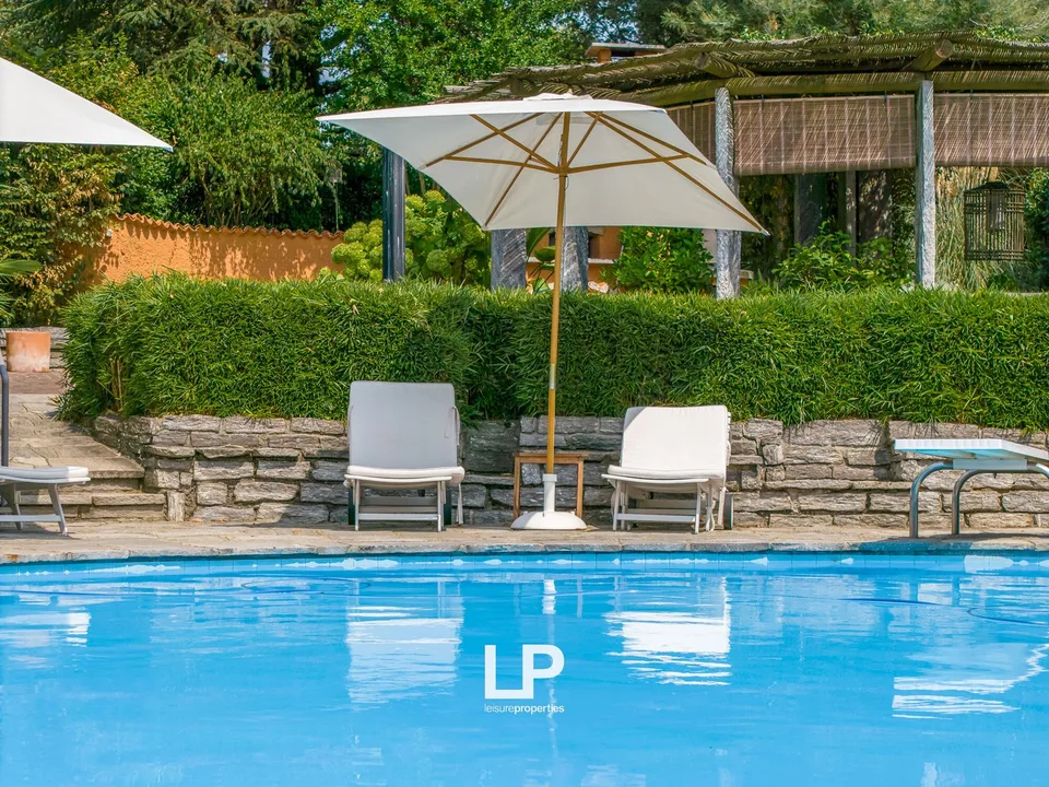 Villa mit Park, Pool und Panoramaterrasse in Besozzo – Foto 10 von 13