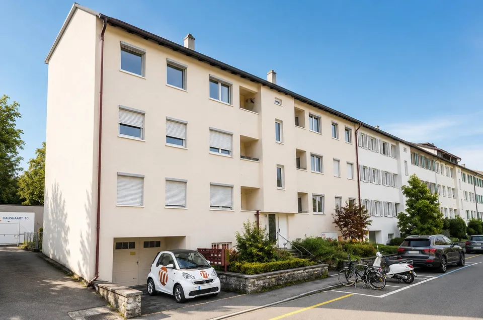 1.5-Room Apartment Seeking Long-Term Relationship with Single