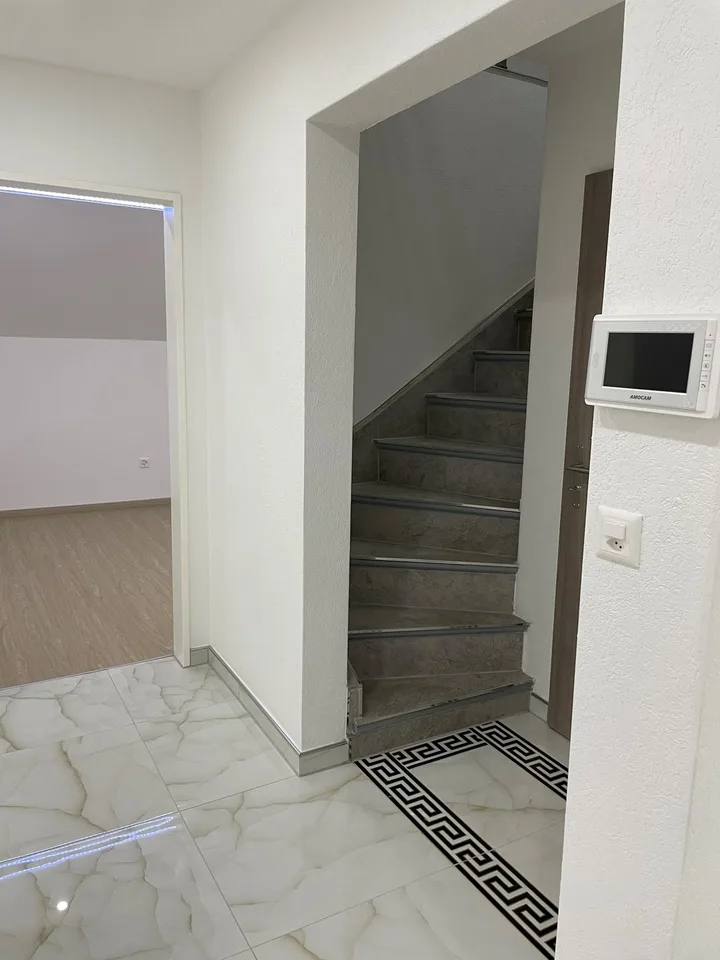 Appartement Duplex 4.5 pcs à Biel/Bienne entièrement rénové
