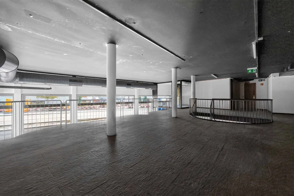 In affitto! Superficie commerciale e amministrativa di 267m2