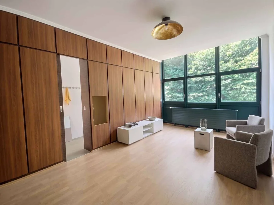 Superficie commerciale/artigianale di ca. 243 m2