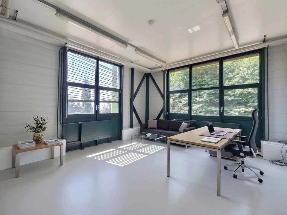 Superficie commerciale/artigianale di ca. 243 m2