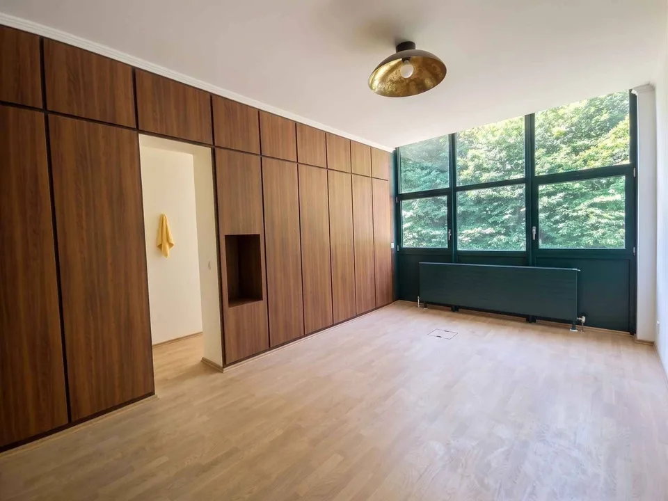 Superficie commerciale/artigianale di ca. 243 m2