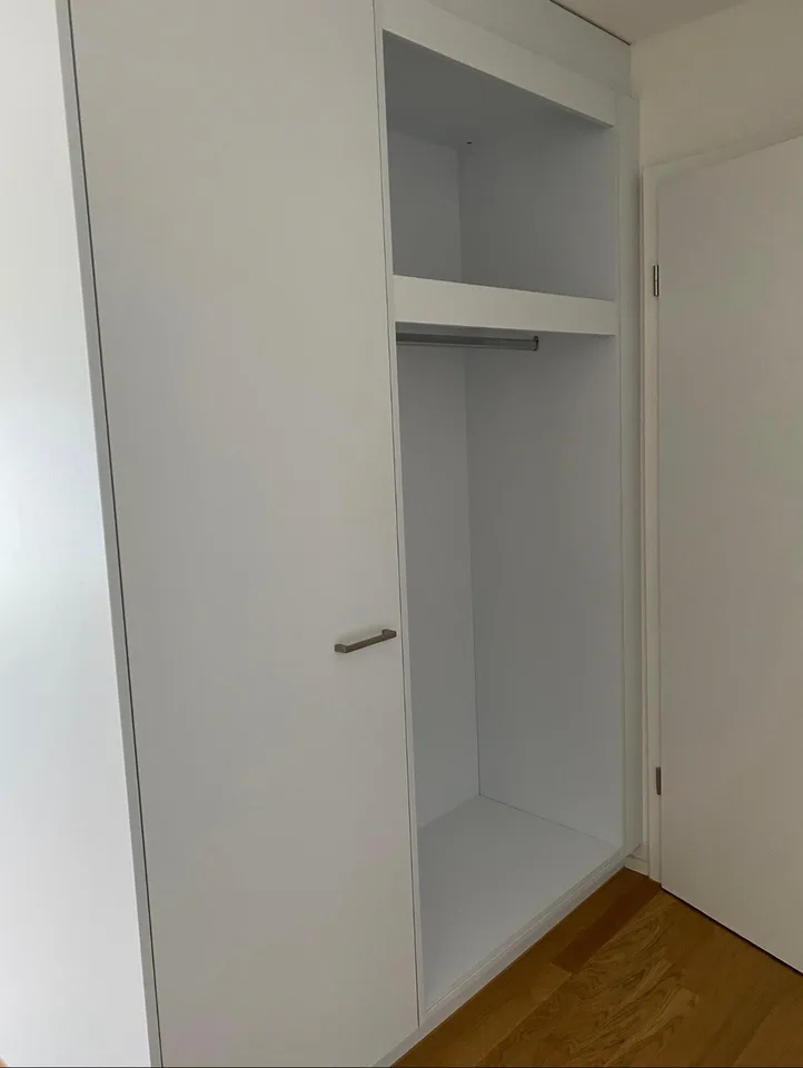 TOP MODERN 2.5-ROOM APARTMENT WITH BALCONY