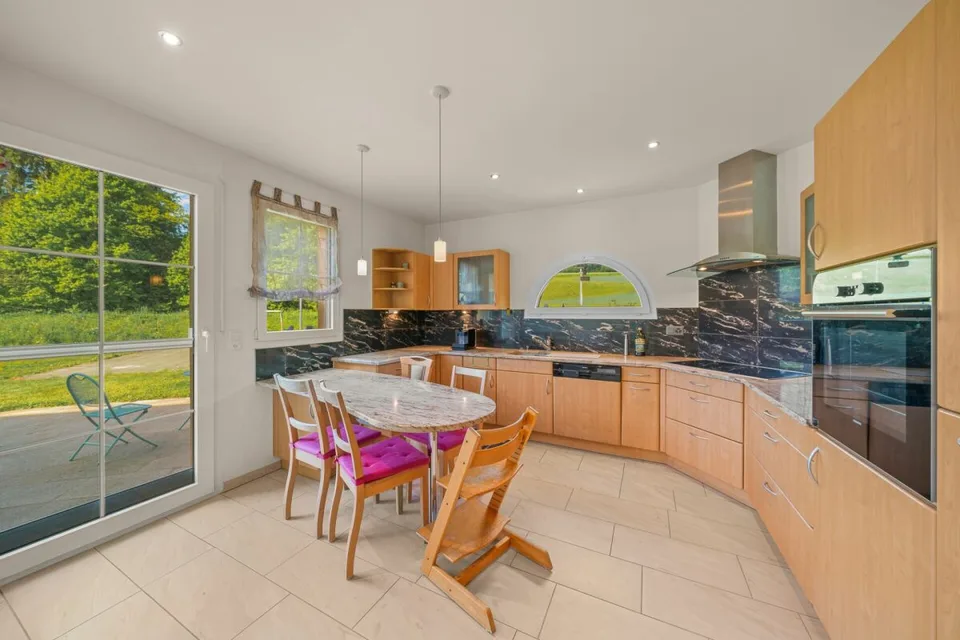 Beautiful individual villa with a large plot