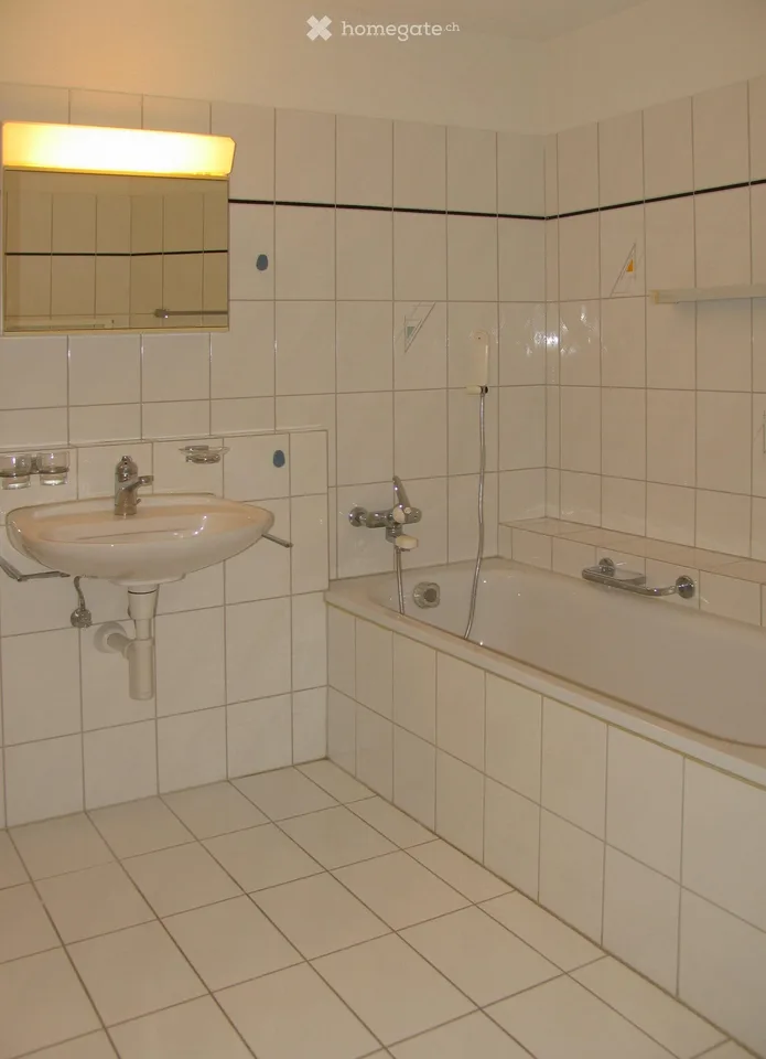 Charmant appartement 4.5 pièces avec balcon et garage à Winterthur - Seen