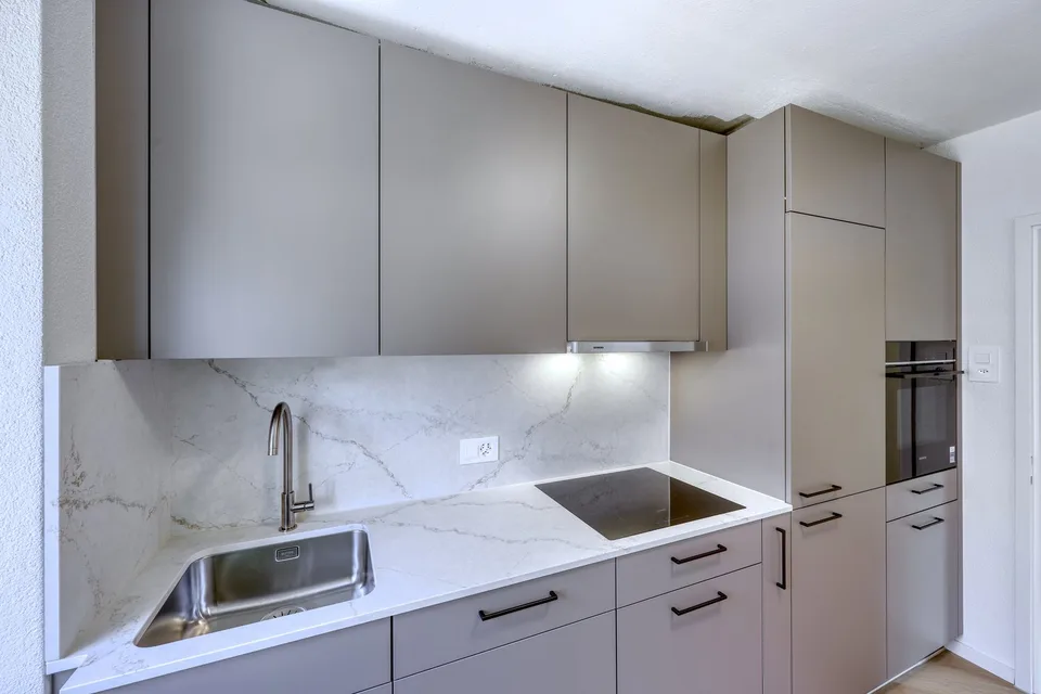 Hochwertig sanierte 2.5-Zimmer-Wohnung im Seefeld – Foto 3 von 12