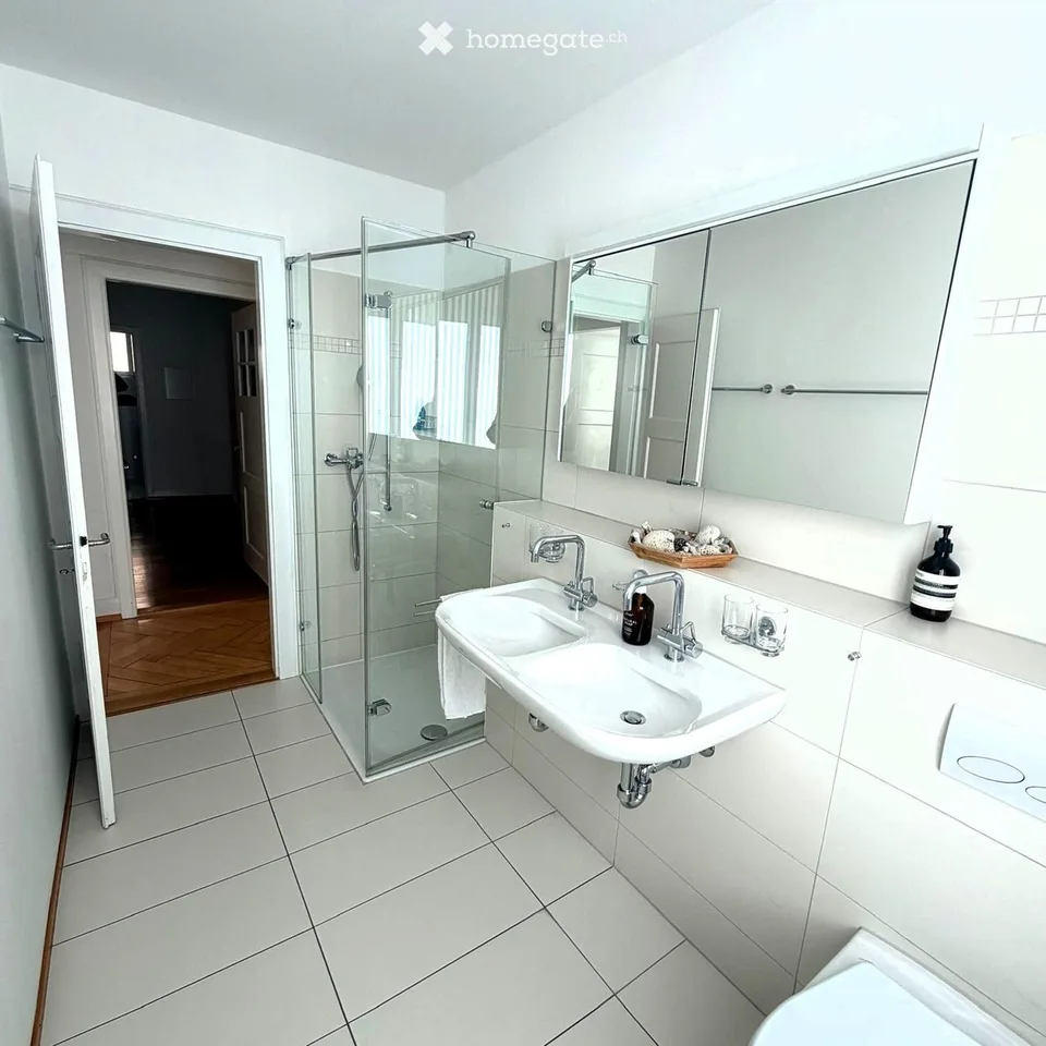 Bright & Spacious 5.5-Room Family Apartment | Zurich Klusplatz (District 7)