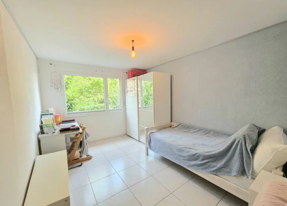 Sold, Plenty of Space to Live! Family-Friendly Garden Apartment in Muttenz