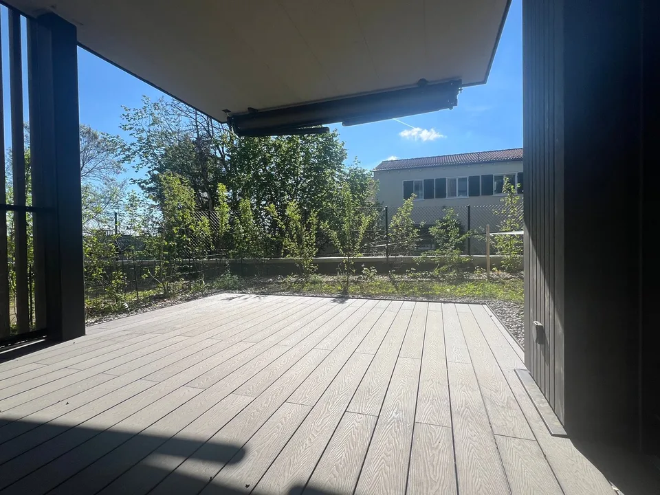 Exclusive ground floor apartment with garden in elevated location in Witikon