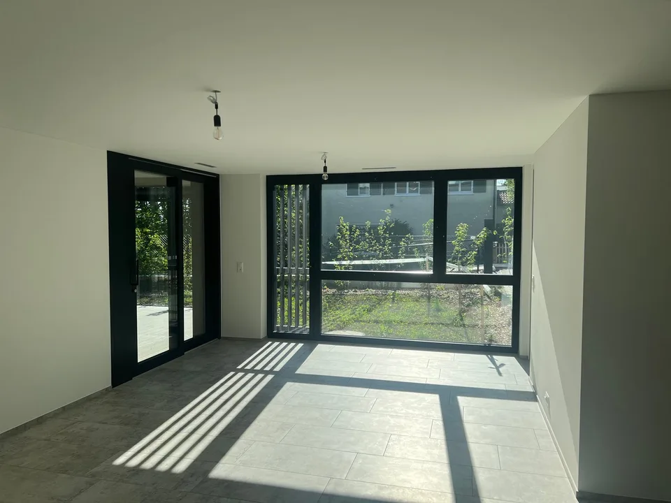 Exclusive ground floor apartment with garden in elevated location in Witikon