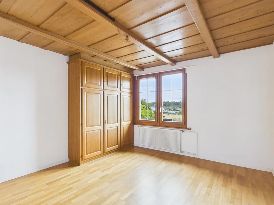 Sonniges Einfamilienhaus in ruhigem Quartier mit Waldnähe