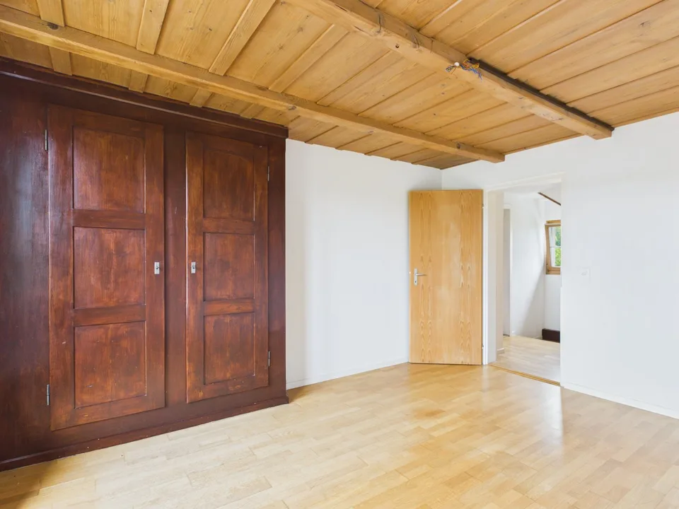 Sonniges Einfamilienhaus in ruhigem Quartier mit Waldnähe