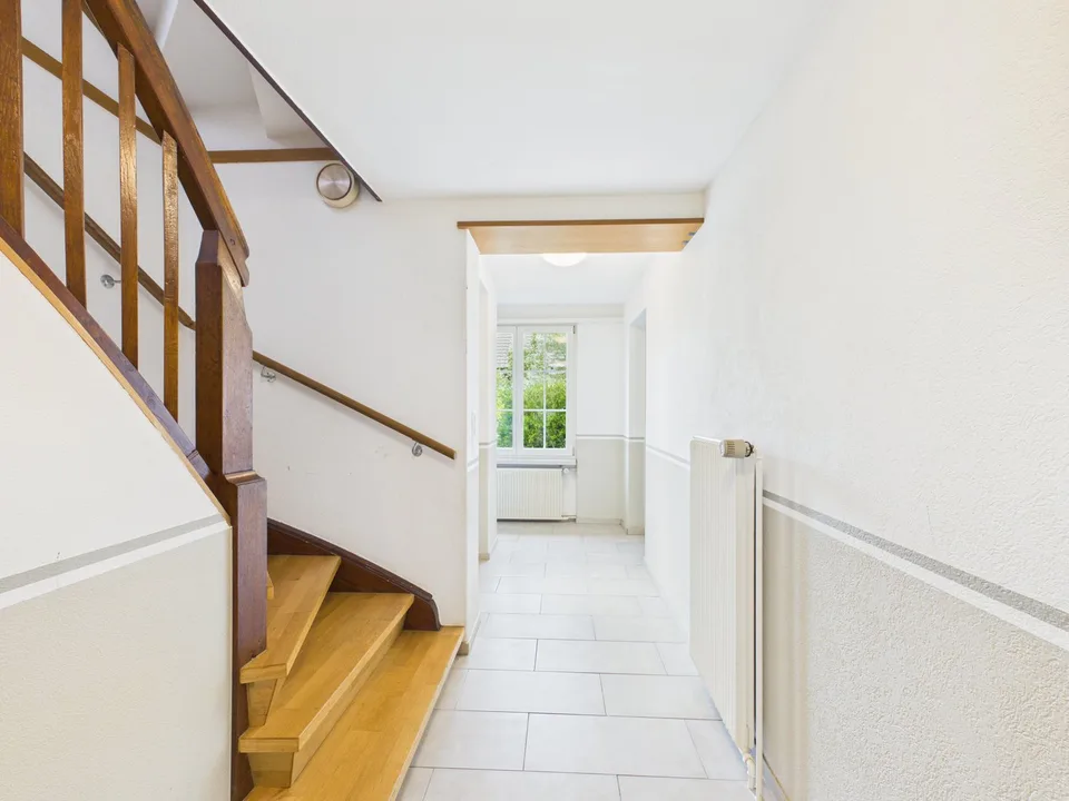 Sonniges Einfamilienhaus in ruhigem Quartier mit Waldnähe