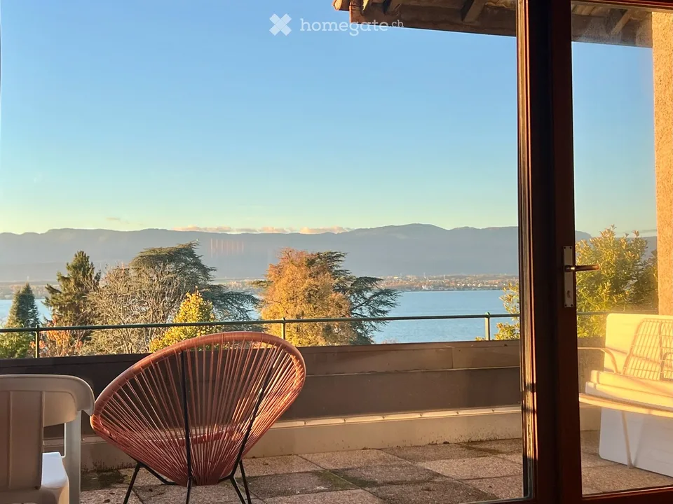 Appt caractère 150 m2 avec terrasse/vue lac unique -6-8 mois