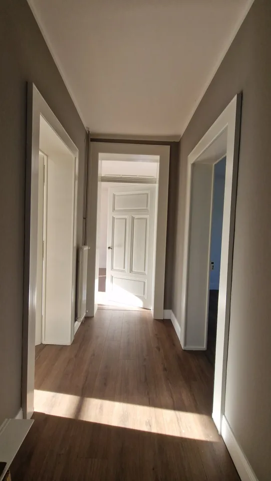 Geräumige 4,5-Zimmer-Wohnung komplett renoviert in strategischer Lage in Novazzano