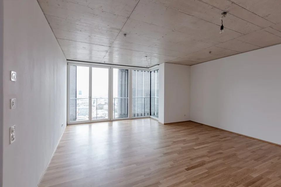 Habitation moderne avec vue sur la ville