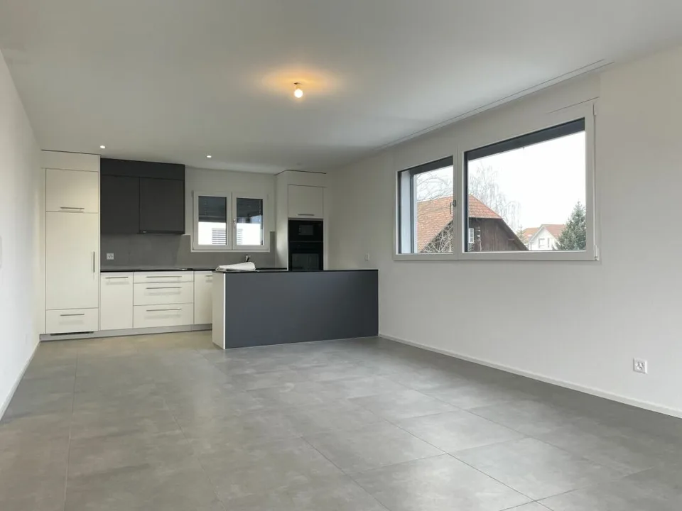 Wohnung mit 3.5 Zimmern im Erdgeschoss in Sugiez
