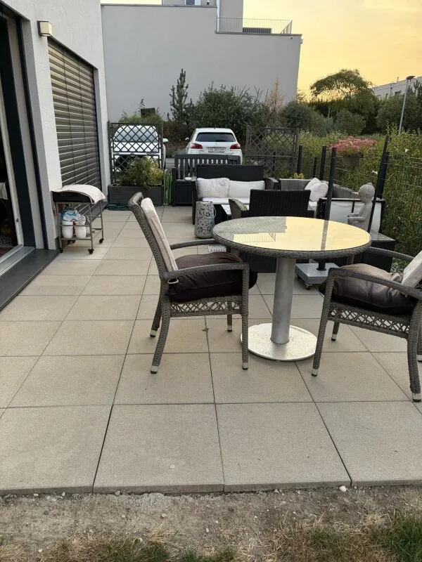 Wohnung mit 3.5 Zimmern im Erdgeschoss in Sugiez