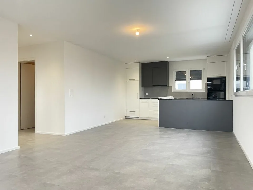 Wohnung mit 3.5 Zimmern im Erdgeschoss in Sugiez