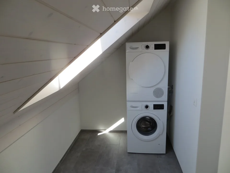 Appartamento sottotetto a Zufikon