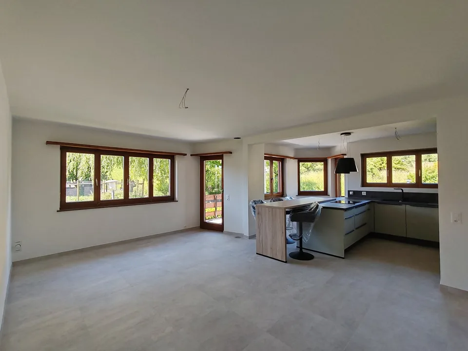 Erstbezug nach Renovation – Helle 4.5-Zimmer-Wohnung mit zwei sonnigen Balkonen