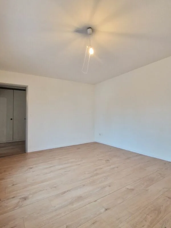 Appartement rénové dans un emplacement idéal