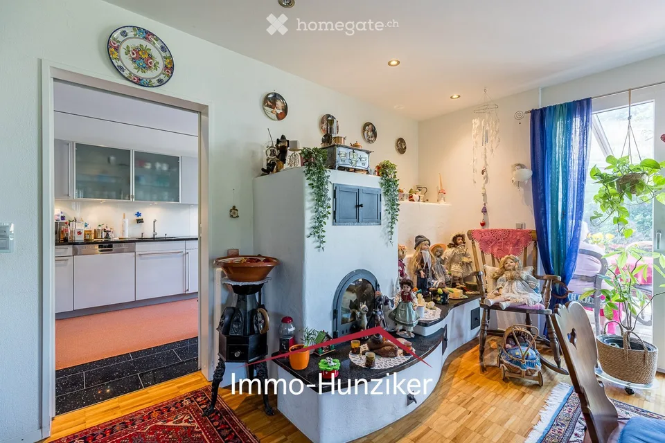 Living in an exclusive location with a view - single-family house with annex