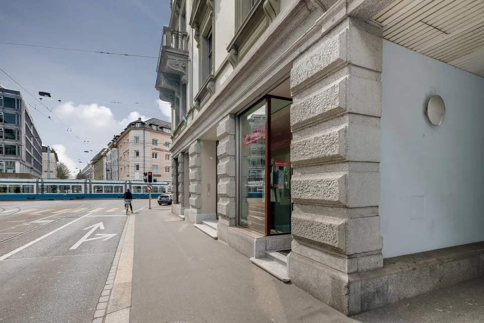 Your attractive office in the popular Zürcher Enge quarter