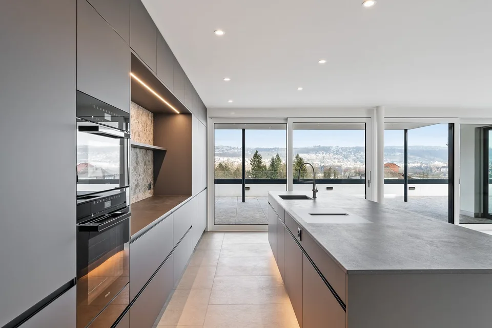 245 m² pour les entreprises et le style de vie – Attique à Bremgarten