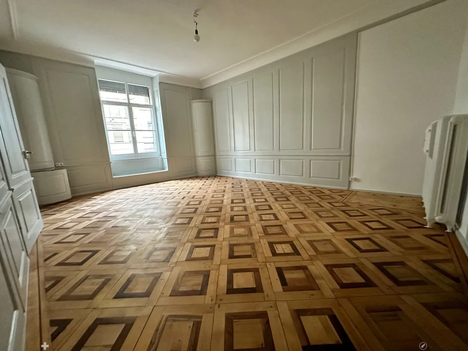 Einmalige Wohnung in der Bieler Altstadt