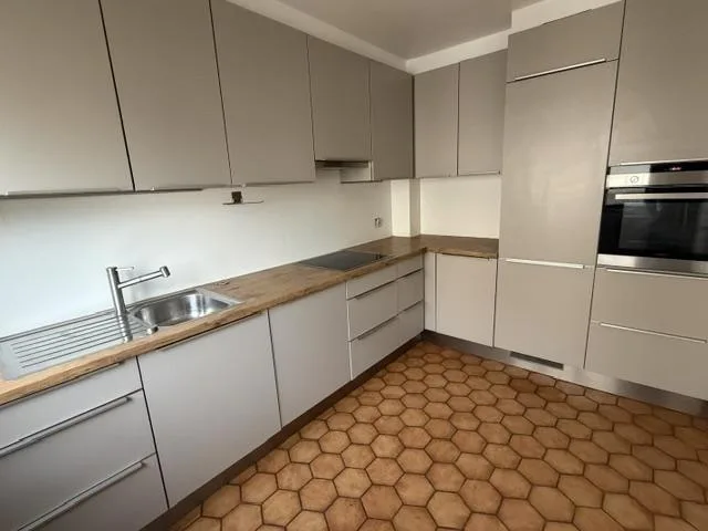 DUPLEX-WOHNUNG - 5 ZIMMER - TERRE SAINTE