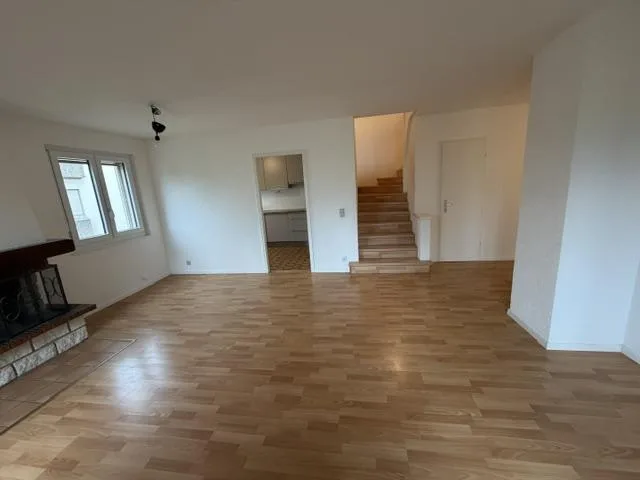 DUPLEX-WOHNUNG - 5 ZIMMER - TERRE SAINTE